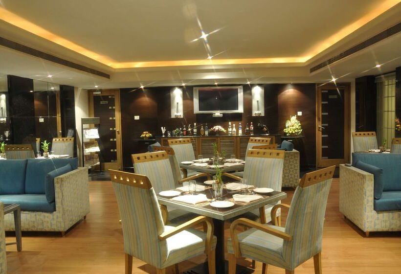 ホテル Aditya Park A Sarovar Portico