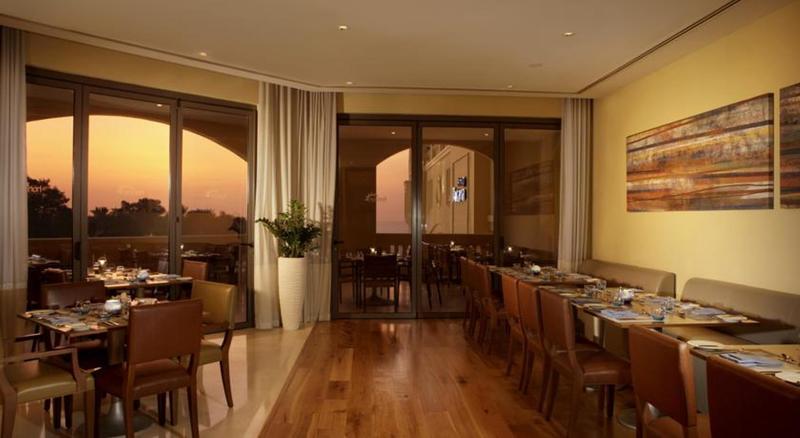 酒店 Amwaj Rotana, Jumeirah Beach Dubai