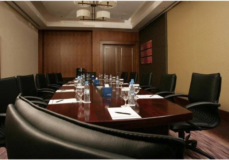 酒店 Amwaj Rotana, Jumeirah Beach Dubai