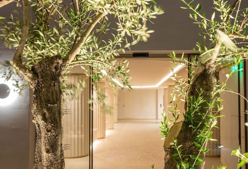 Отель Aquila Rithymna Beach