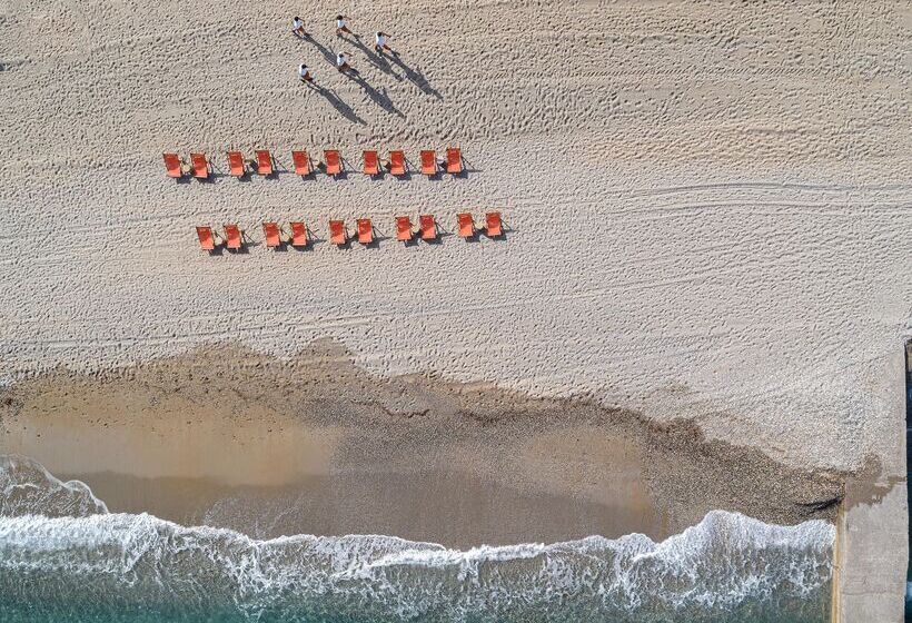 Отель Aquila Rithymna Beach