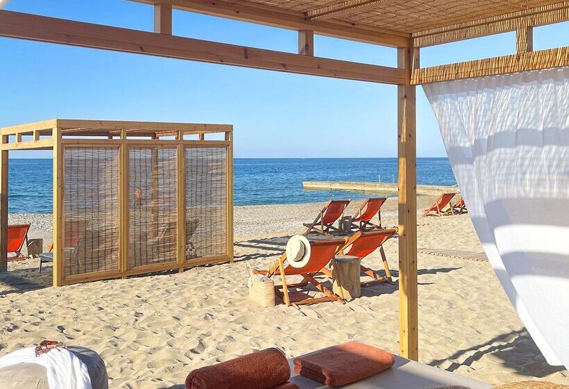 Отель Aquila Rithymna Beach