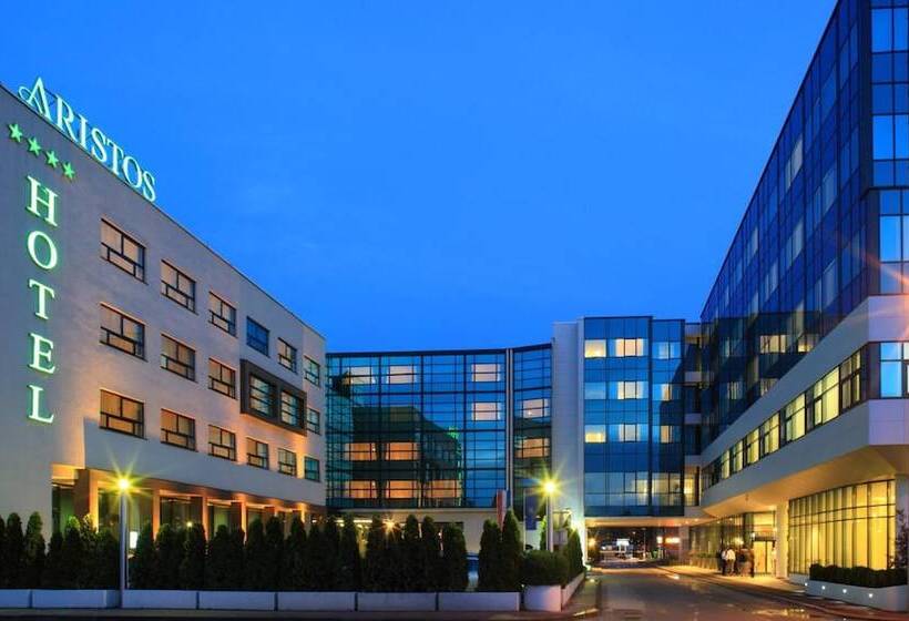 فندق Aristos