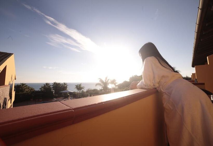 فندق Baia Di Ulisse Wellness & Spa