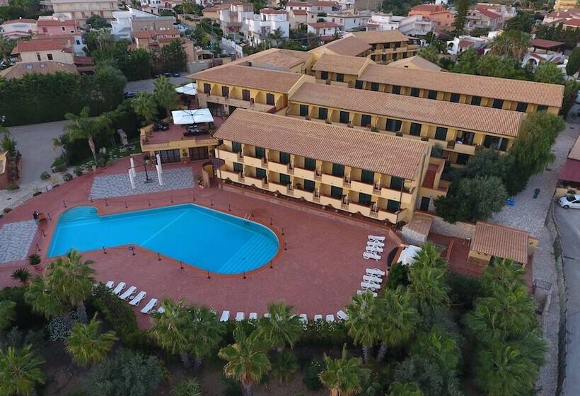 فندق Baia Di Ulisse Wellness & Spa