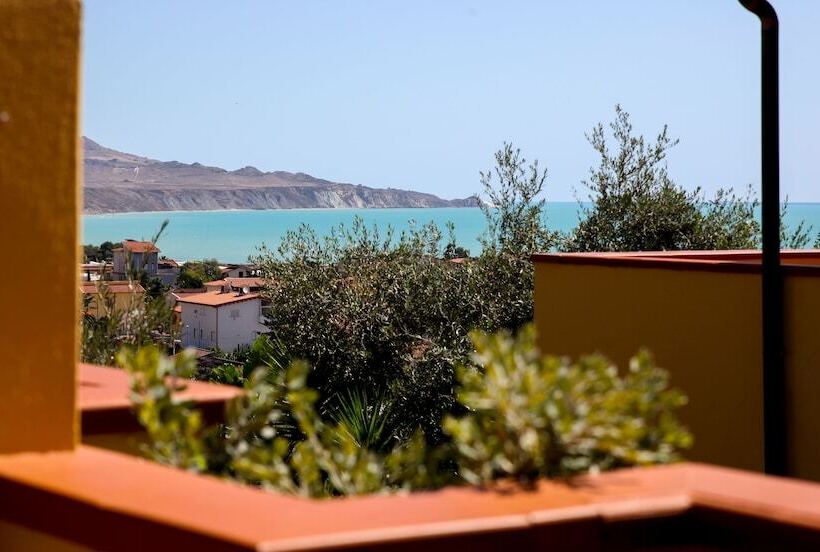 فندق Baia Di Ulisse Wellness & Spa