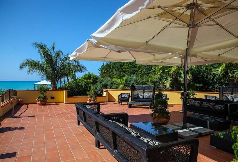 فندق Baia Di Ulisse Wellness & Spa