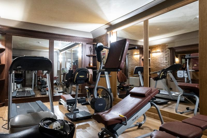 فندق Baia Di Ulisse Wellness & Spa