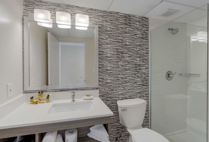 בית מלון כפרי Best Western Plus Brooklyn Bay