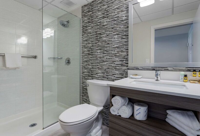 בית מלון כפרי Best Western Plus Brooklyn Bay