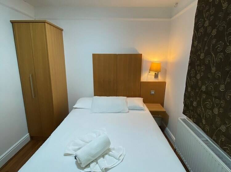 Отель Buckingham