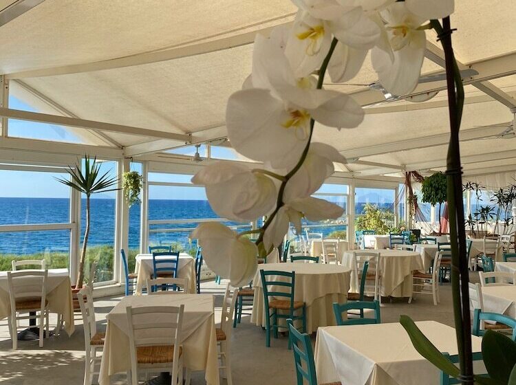 ホテル Capo Nettuno