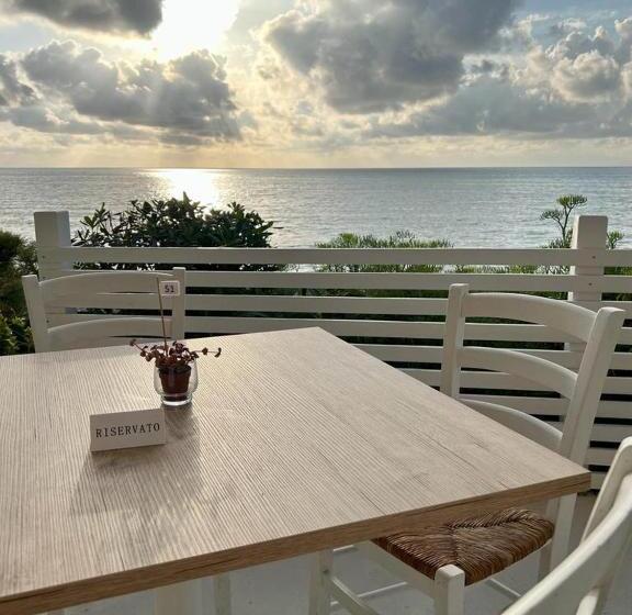 ホテル Capo Nettuno