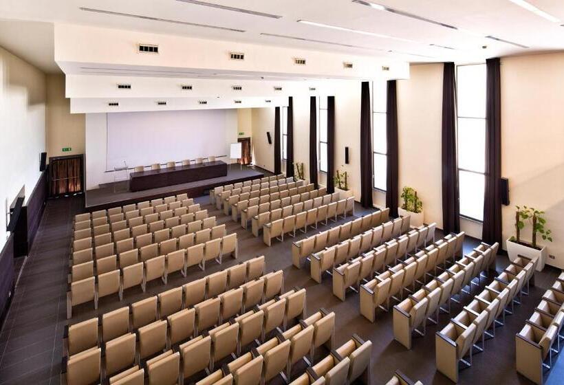 Th Assisi   Hotel Cenacolo