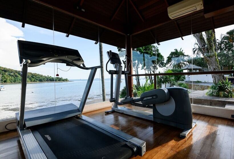 בית מלון כפרי Chandara Resort & Spa Phuket