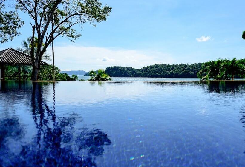 בית מלון כפרי Chandara Resort & Spa Phuket