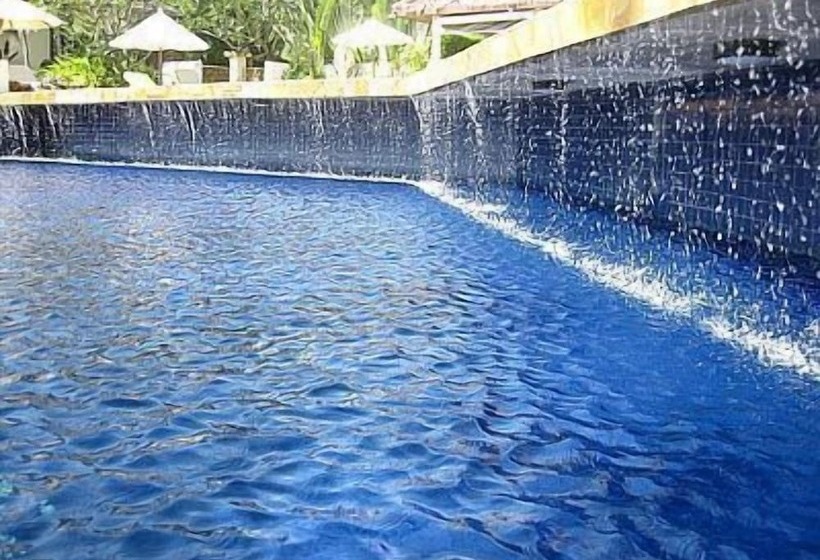 בית מלון כפרי Chandara Resort & Spa Phuket