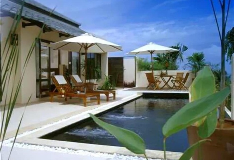 בית מלון כפרי Chandara Resort & Spa Phuket