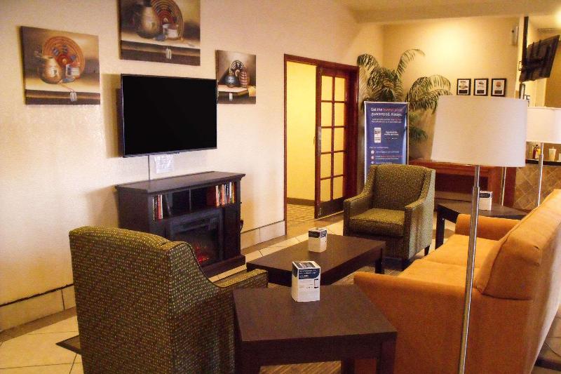 Отель Clarion Pointe Winslow I 40