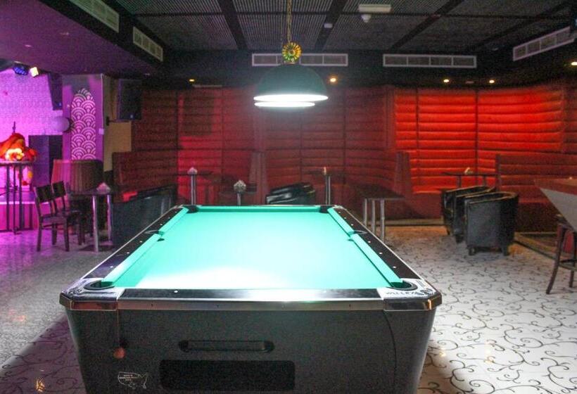 هتل Clifton International