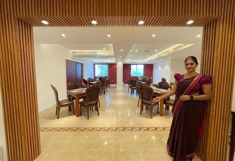 هتل Clifton International