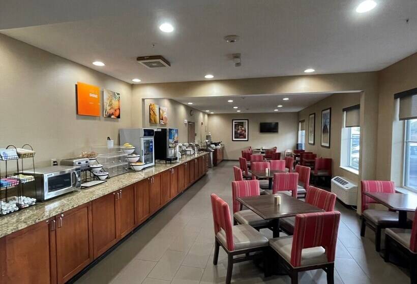 هتل Comfort Inn North Polaris