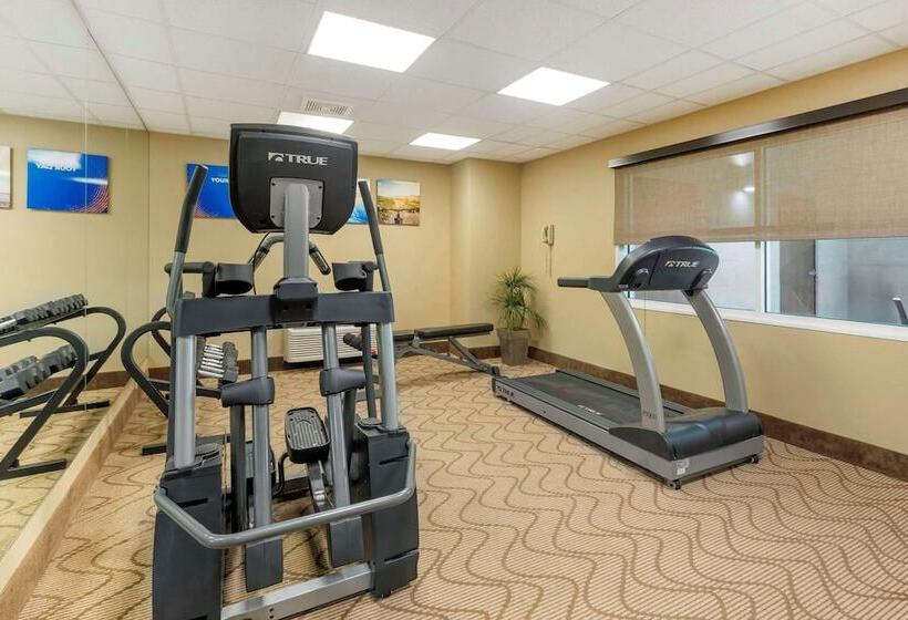هتل Comfort Inn North Polaris