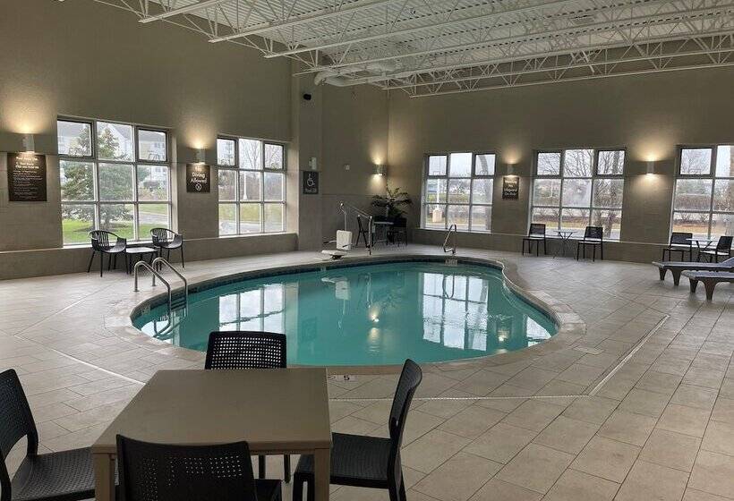 ホテル Comfort Inn North Polaris