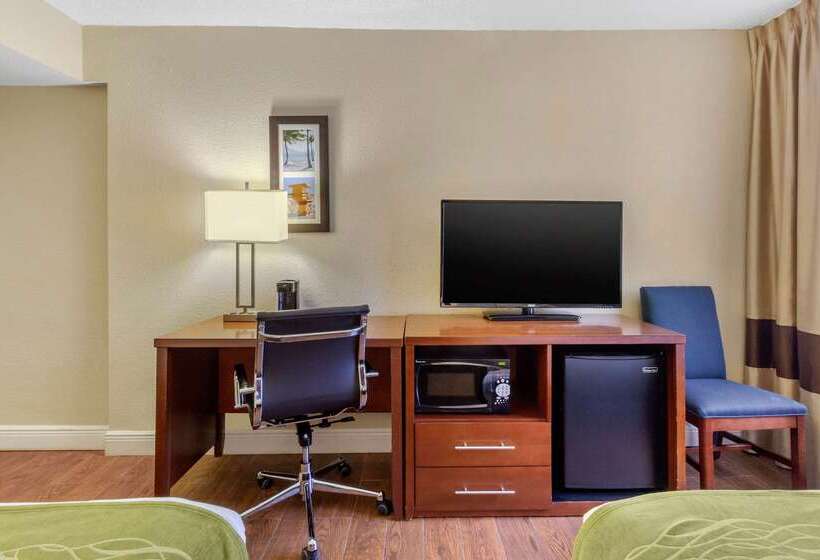 فندق Comfort Inn St Petersburg North