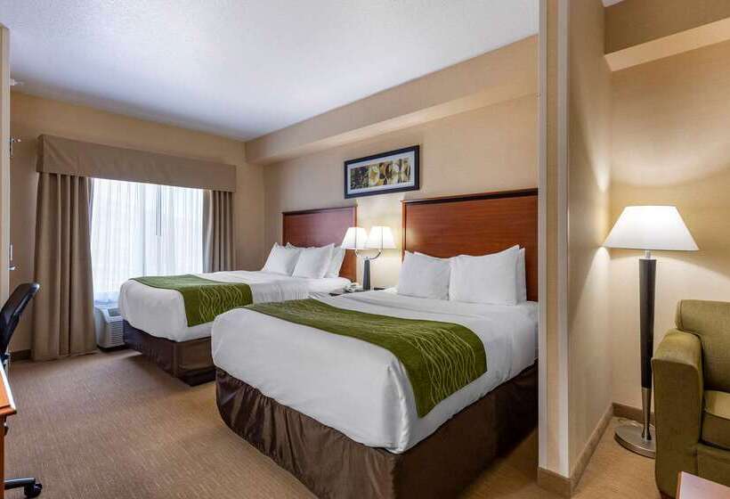 Отель Comfort Inn & Suites Gateway To Glacier National Park