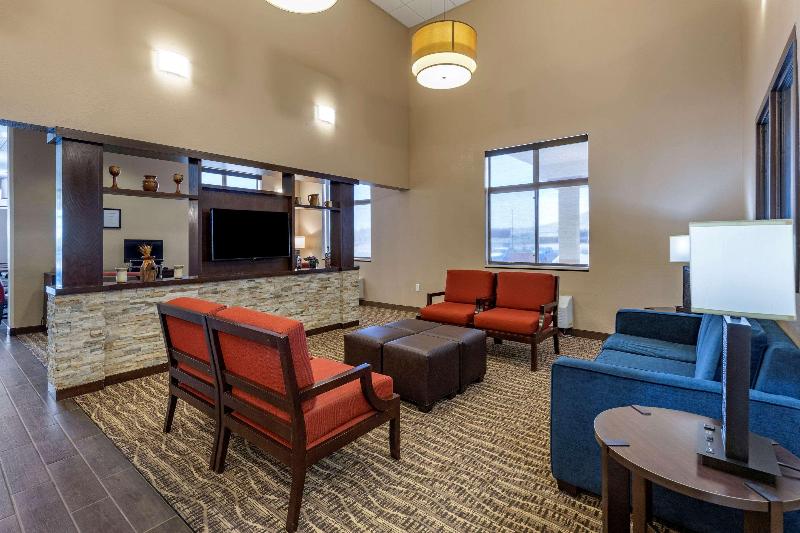 Отель Comfort Inn & Suites Gateway To Glacier National Park