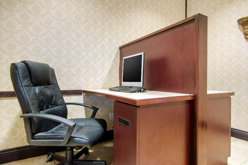 فندق Comfort Inn & Suites