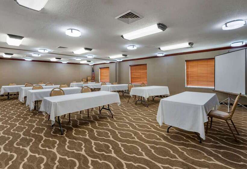 فندق Comfort Inn & Suites St. Louiso Fallon