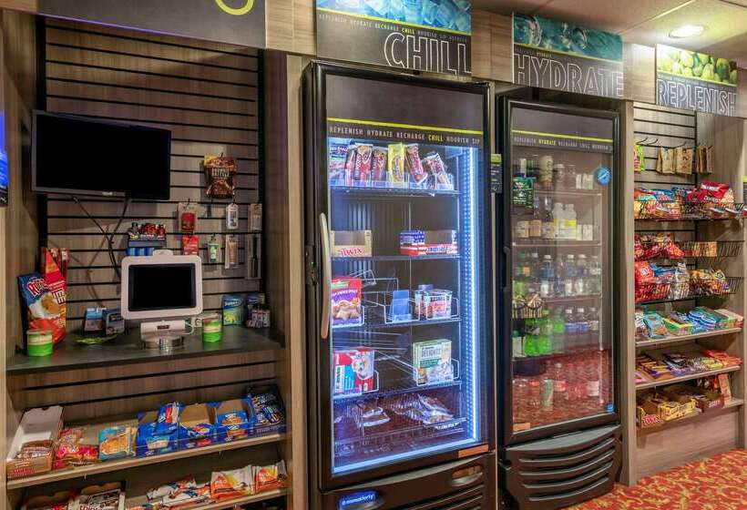 فندق Comfort Inn & Suites St. Louiso Fallon