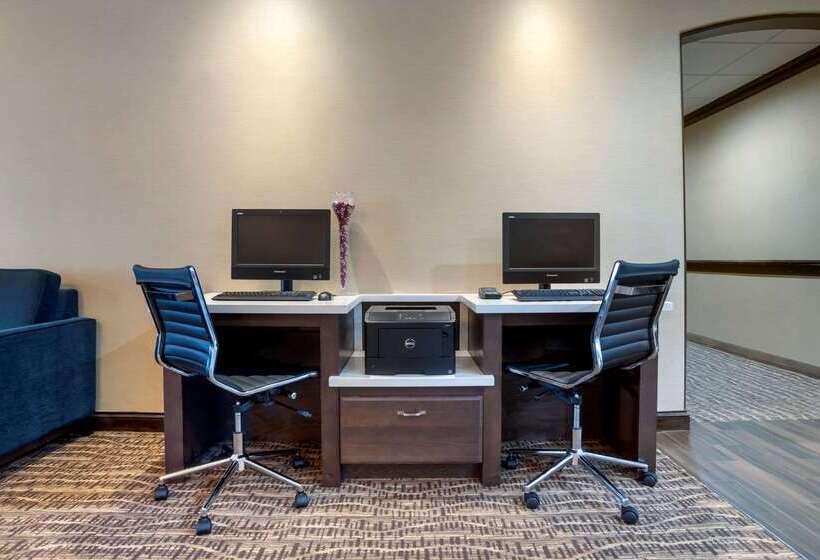 هتل Comfort Suites