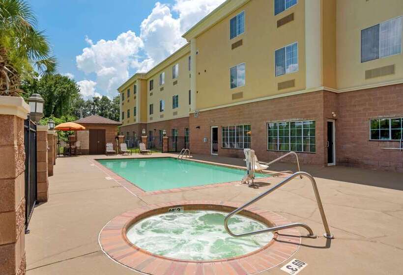 هتل Comfort Suites