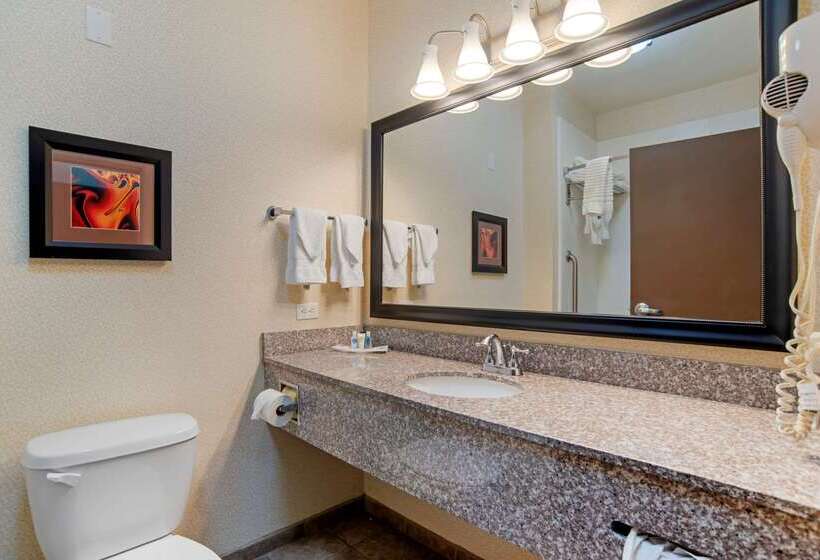 هتل Comfort Suites