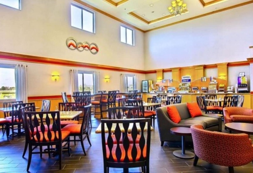 فندق Comfort Suites Boise West Meridian