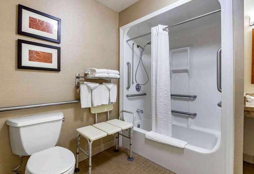 酒店 Comfort Suites Coralville I80