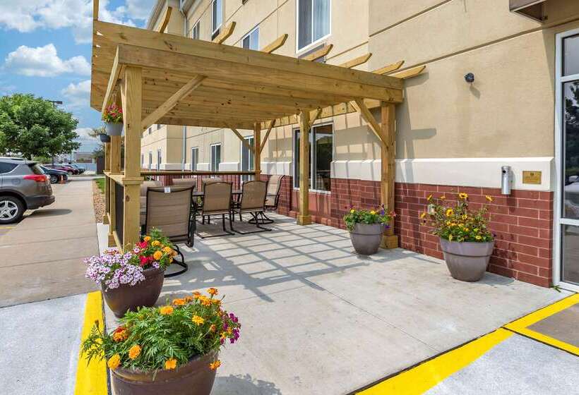 酒店 Comfort Suites Coralville I80