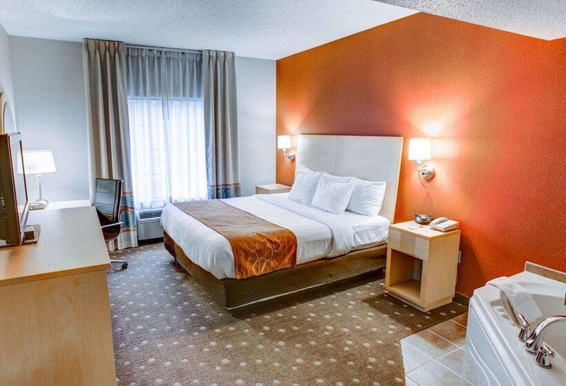 Отель Comfort Suites Pittsburgh Airport