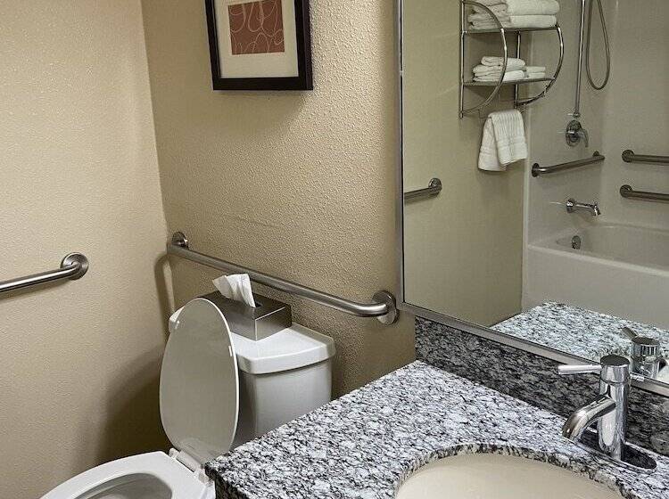 Отель Comfort Suites Pittsburgh Airport