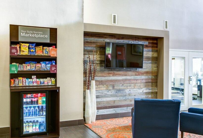 فندق Comfort Suites