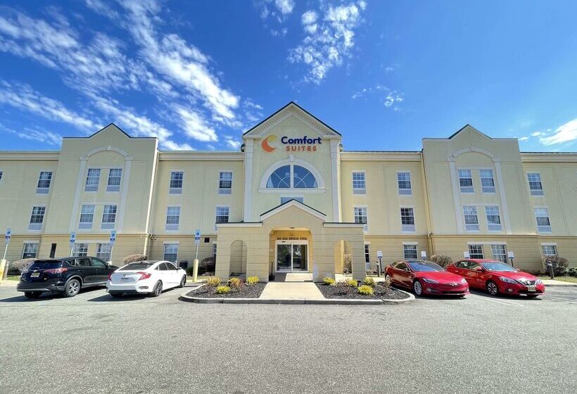 فندق Comfort Suites East Brunswick  South River