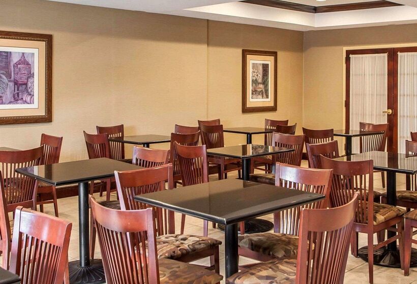 فندق Comfort Suites East Brunswick  South River