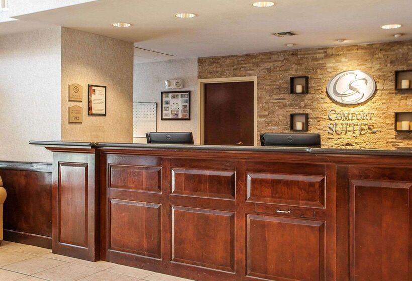 فندق Comfort Suites East Brunswick  South River