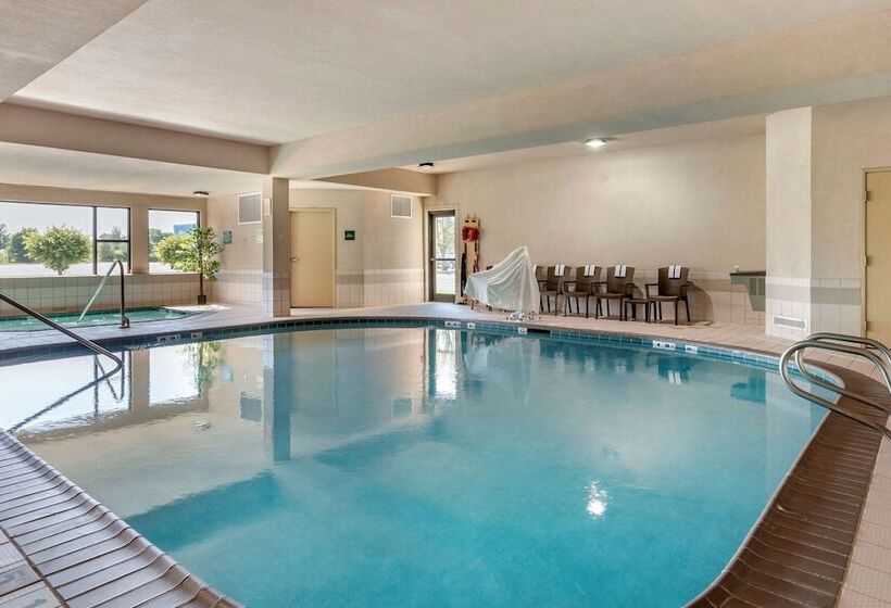 Отель Comfort Suites Grandville   Grand Rapids Sw
