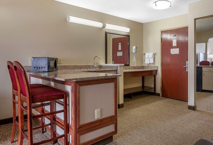 Отель Comfort Suites Grandville   Grand Rapids Sw