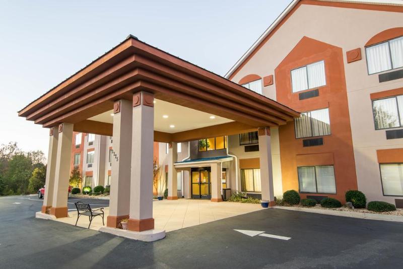 בית מלון כפרי Comfort Suites Northside Hospital Gwinnett