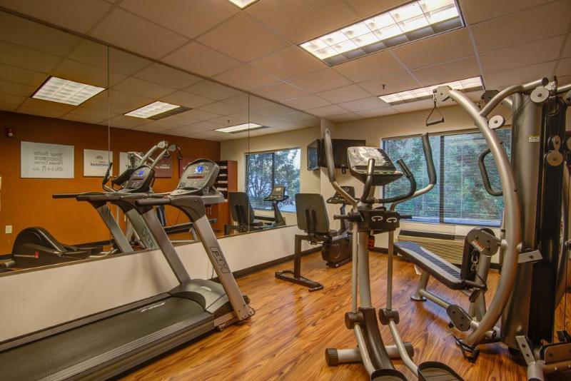 בית מלון כפרי Comfort Suites Northside Hospital Gwinnett